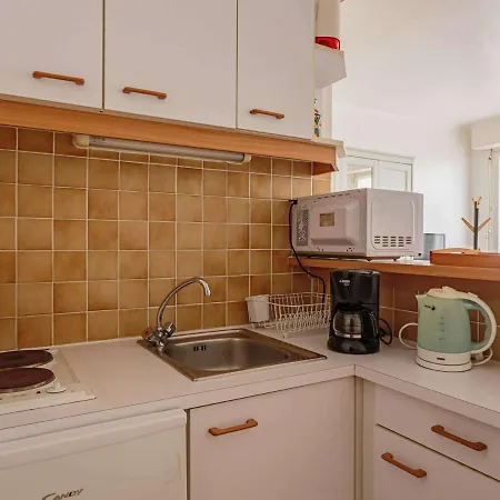 Apartment Saint-jean-de-luz, 1 Piece, 2 Personnes - Fr-1-4-463